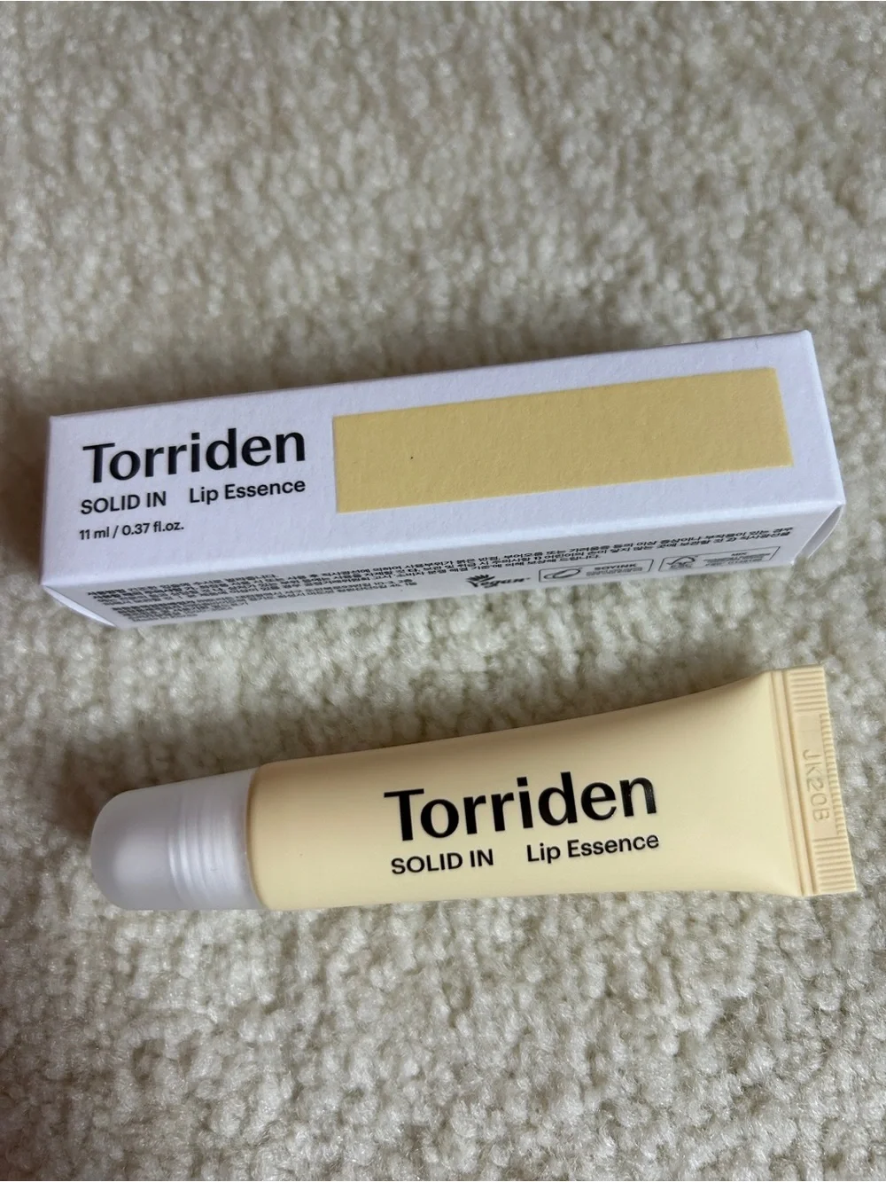 Torriden lightweight lip
